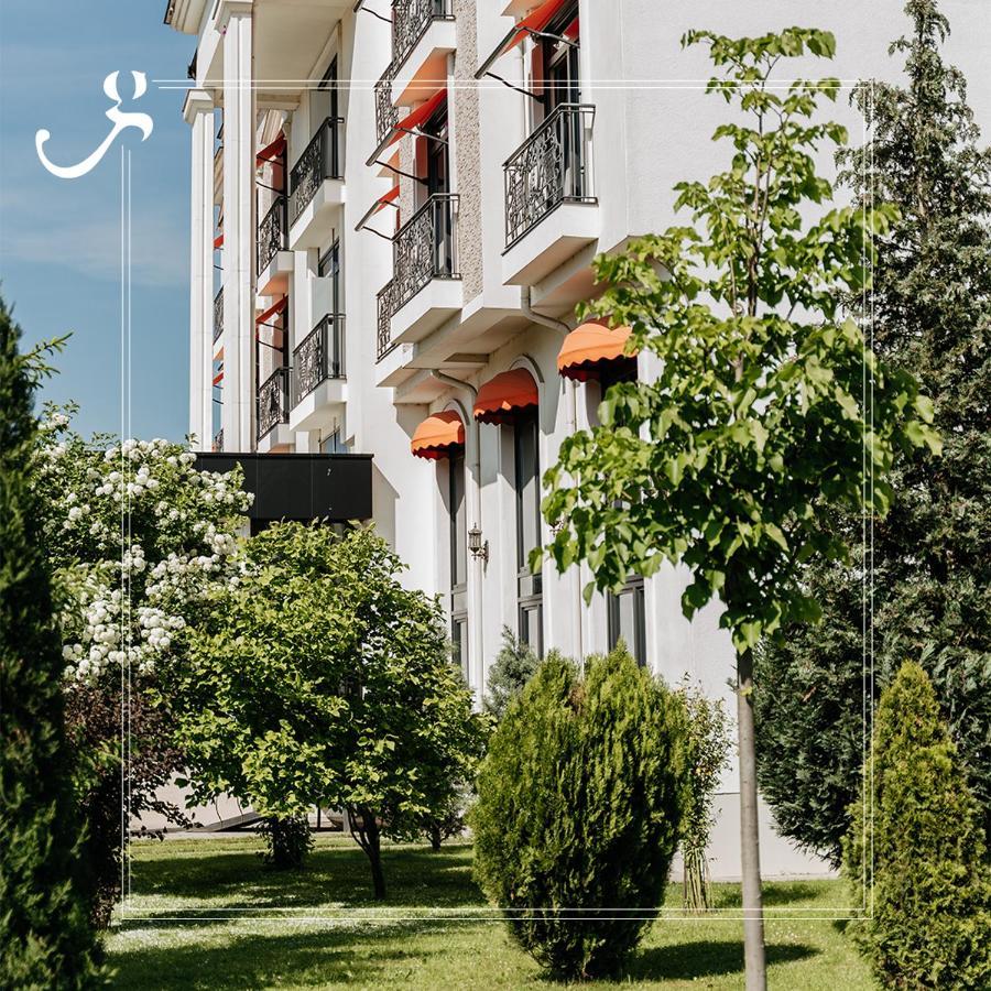 Hotel Garden 프리슈티나 외부 사진